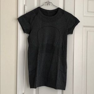 Lululemon running tee
